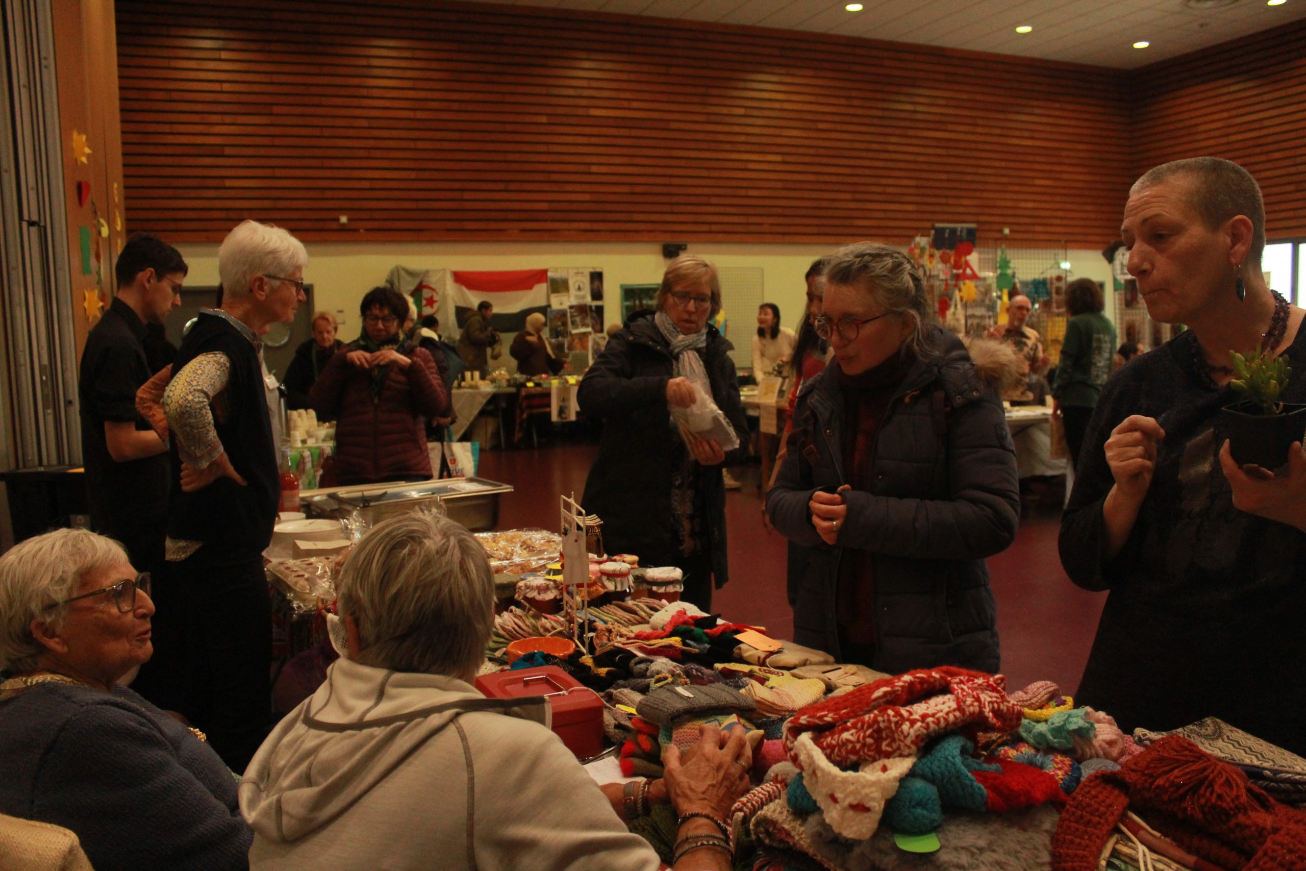 miroirs du monde marché interculturel village du monde